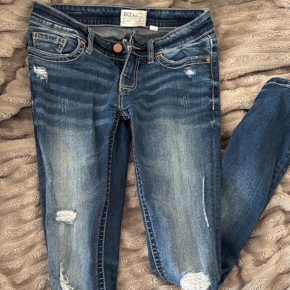 BKE Women's Dark Blue Distressed Skinny Jeans - Picture 1 of 1